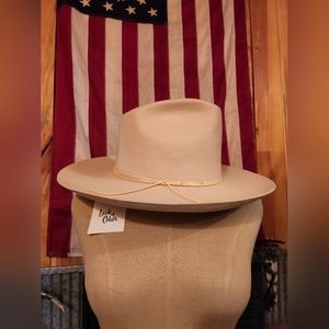Cream Goldfinger Hat by Lack of Color